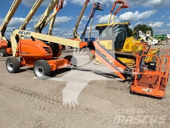 JLG 600AJ ブームリフト　屈伸型