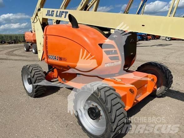 JLG 600AJ ブームリフト　屈伸型