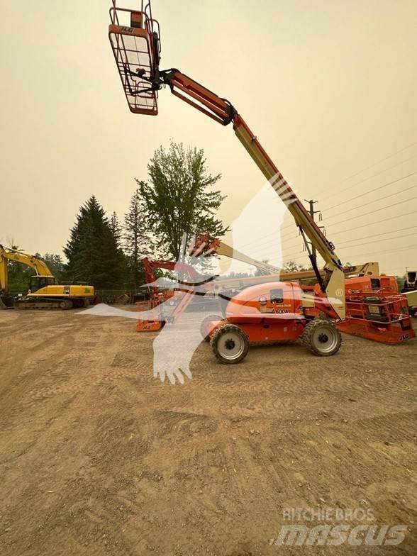 JLG 600AJ ブームリフト　屈伸型