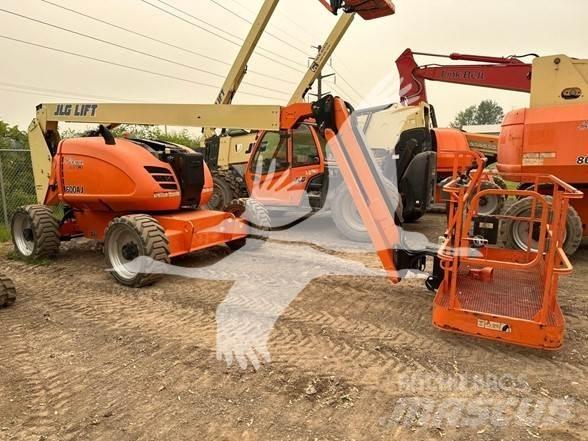 JLG 600AJ ブームリフト　屈伸型