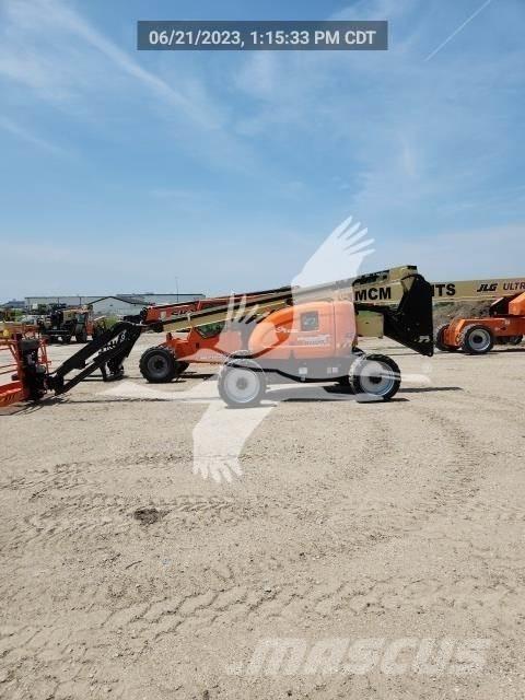 JLG 600AJ ブームリフト　屈伸型