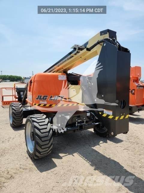 JLG 600AJ ブームリフト　屈伸型