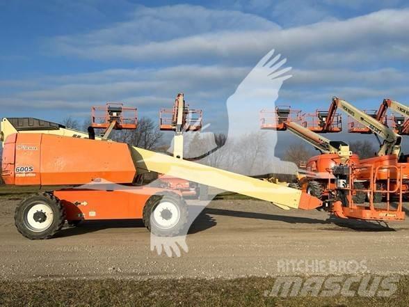 JLG 600S ブームリフト　直伸型