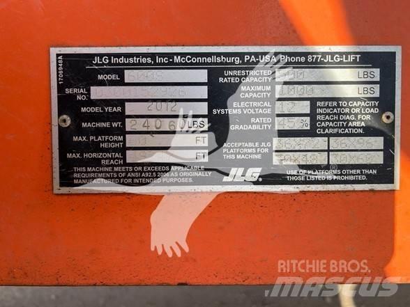 JLG 600S ブームリフト　直伸型