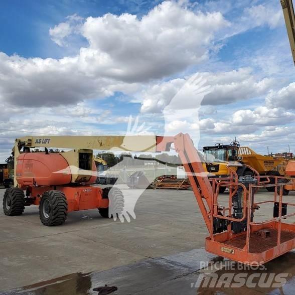 JLG 800AJ ブームリフト　屈伸型
