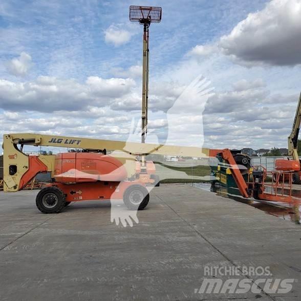 JLG 800AJ ブームリフト　屈伸型
