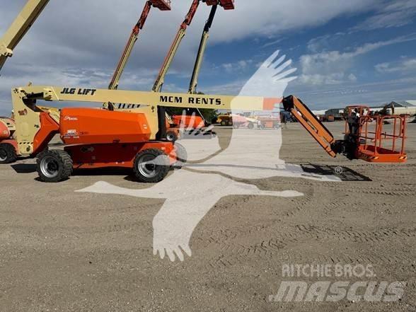 JLG 800AJ ブームリフト　屈伸型