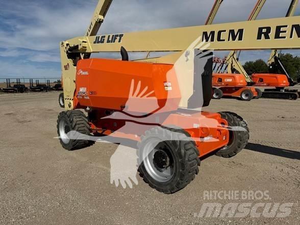 JLG 800AJ ブームリフト　屈伸型