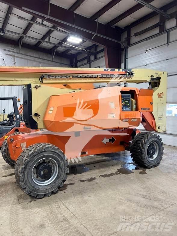 JLG 800AJ ブームリフト　屈伸型
