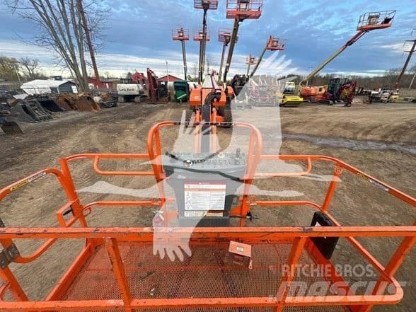 JLG 860SJ ブームリフト　直伸型