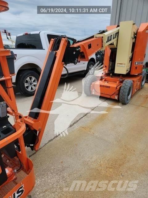 JLG E300AJP ブームリフト　屈伸型