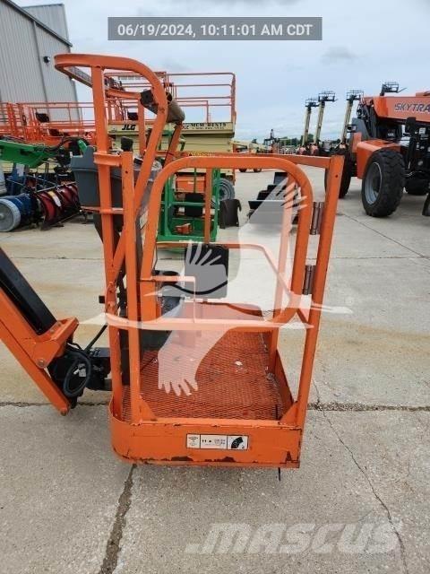 JLG E300AJP ブームリフト　屈伸型