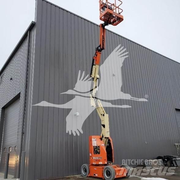 JLG E300AJP ブームリフト　屈伸型
