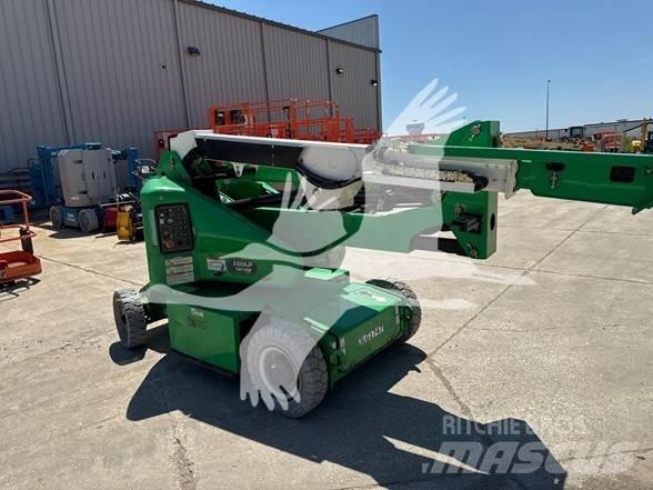 JLG E400AJPN ブームリフト　屈伸型