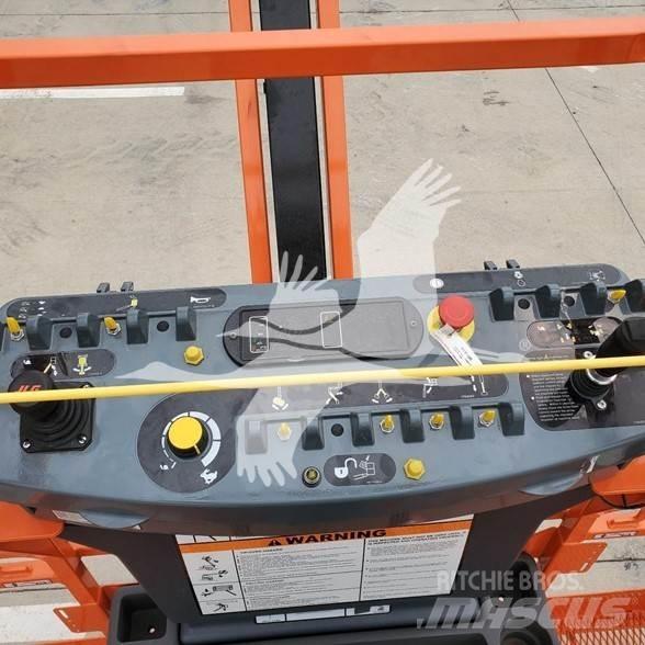 JLG EC600SJP ブームリフト　直伸型