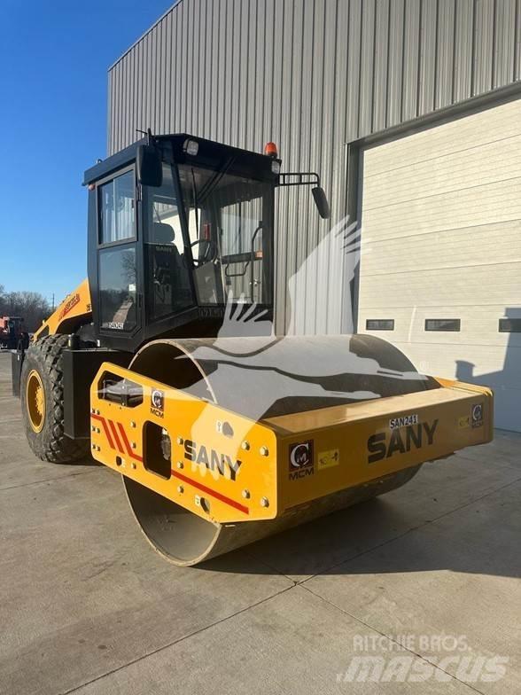 Sany SSR120C-8 振動ローラ