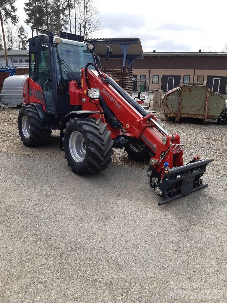 Schäffer 4670 T 多目的ローダー