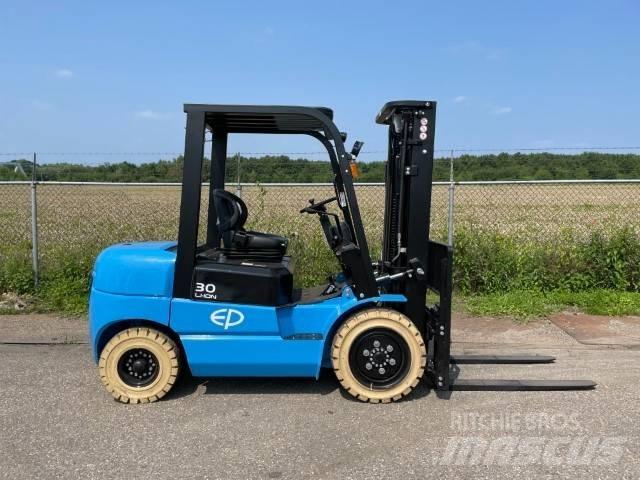 EP EFL302 | 3T | LI-ION バッテリーフォークリフト