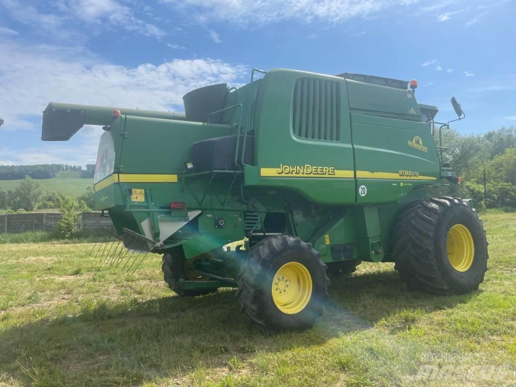 John Deere 9780 CTS コンバイン
