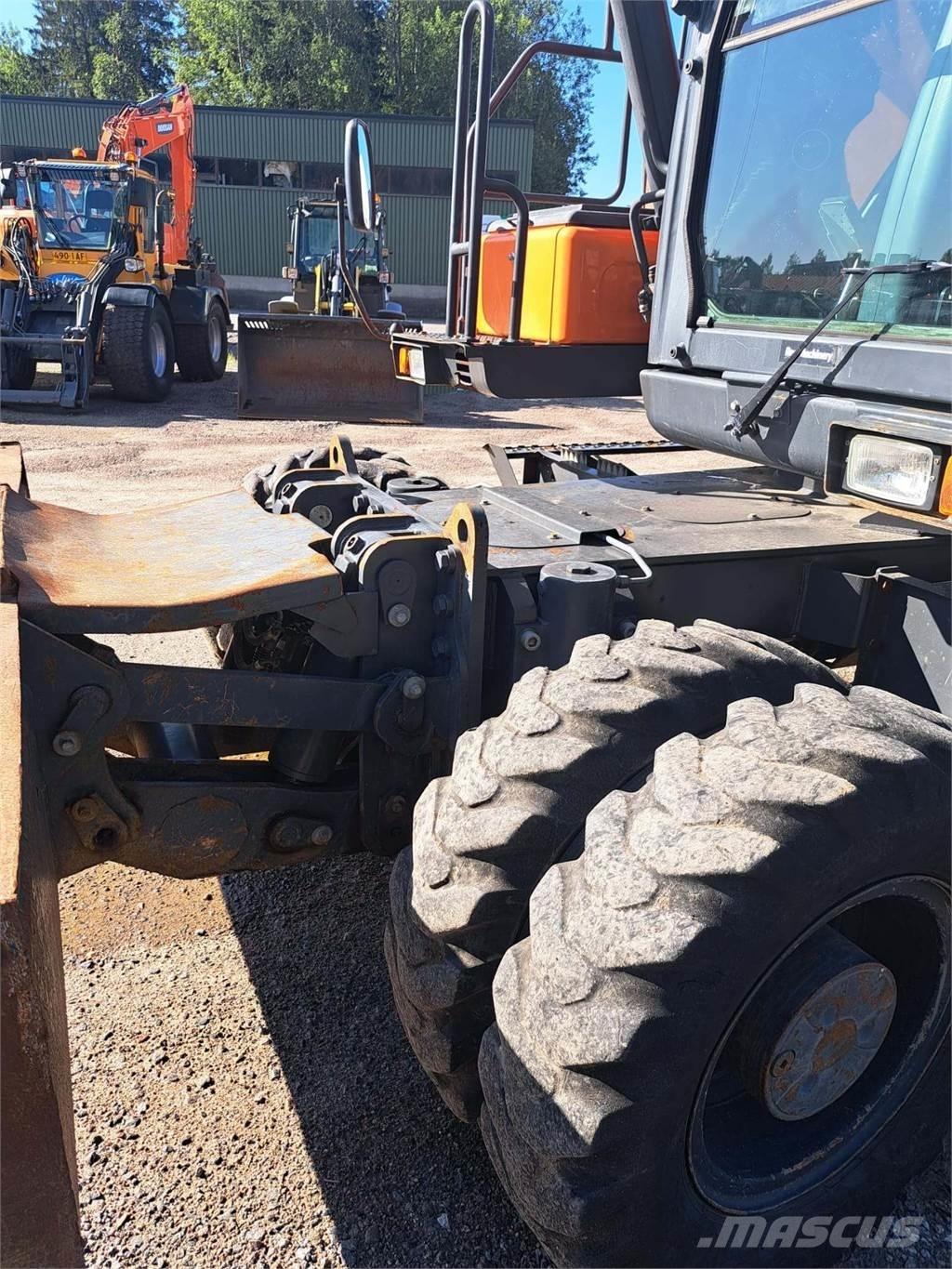 Doosan DX170W-5 ホイール式油圧ショベル（パワーショベル・ユンボ・バックホー）