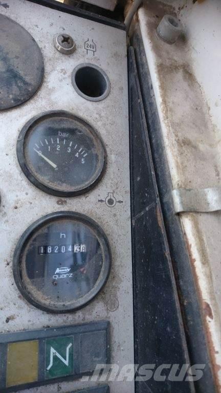 Liebherr A900 ホイール式油圧ショベル（パワーショベル・ユンボ・バックホー）