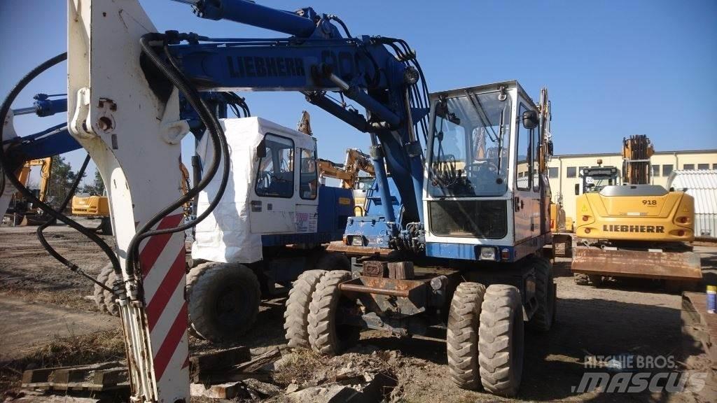 Liebherr A900 ホイール式油圧ショベル（パワーショベル・ユンボ・バックホー）