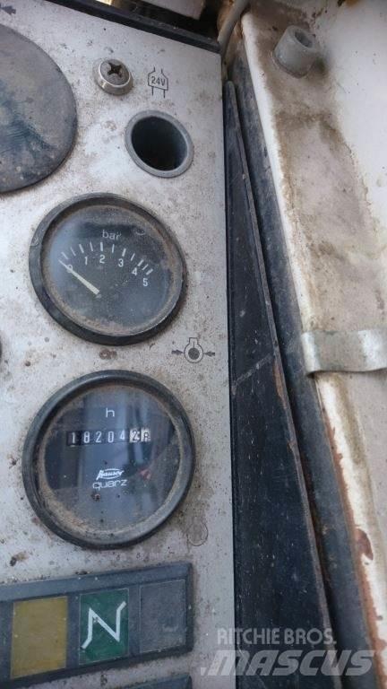 Liebherr A900 ホイール式油圧ショベル（パワーショベル・ユンボ・バックホー）
