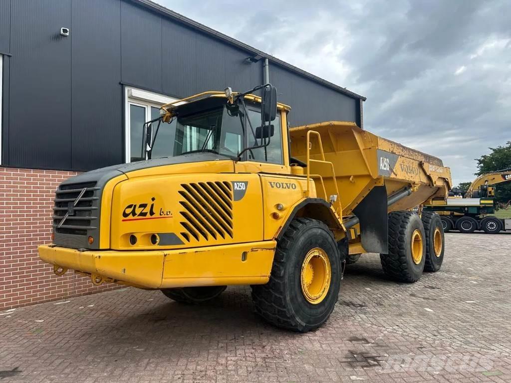 Volvo A25D アーティキュレート式ダンプトラック