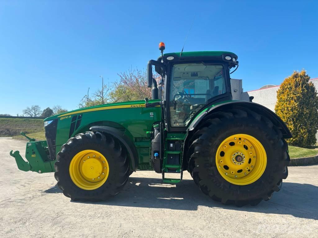 John Deere 8370 R トラクター