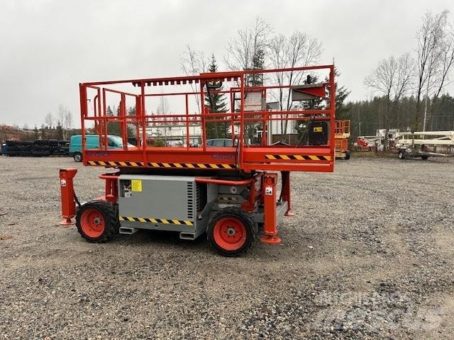SkyJack SJ 6826 RT シザースリフト