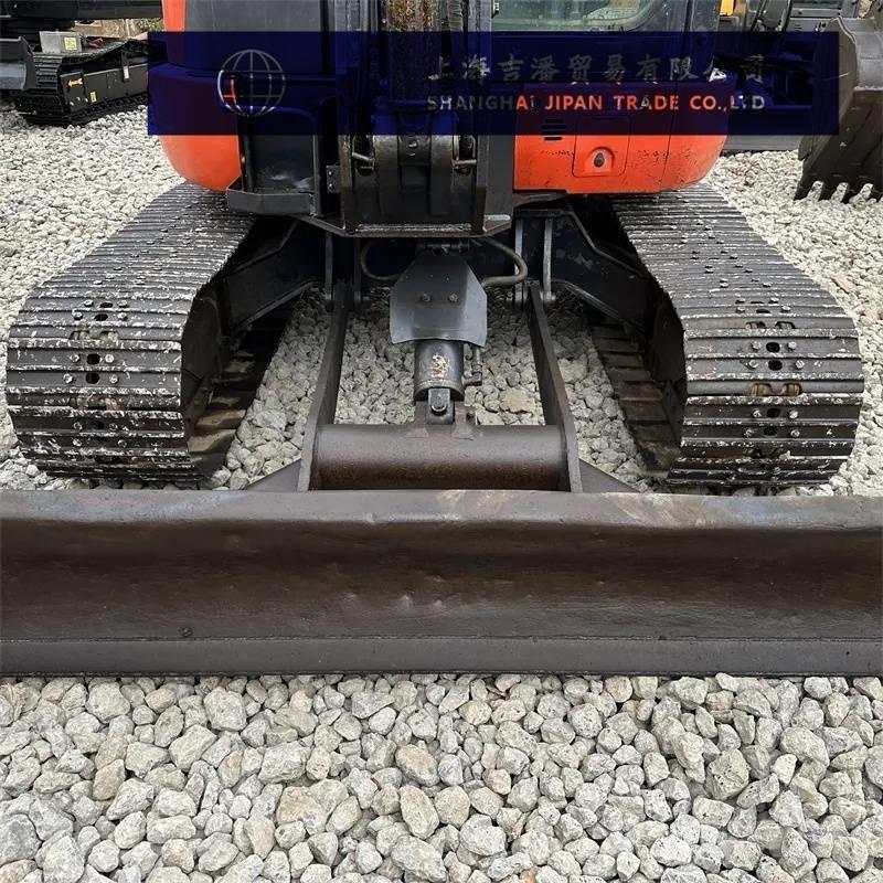 Kubota KX 165 ミニ油圧ショベル 7t以下（ミニユンボ・ミニディガー）