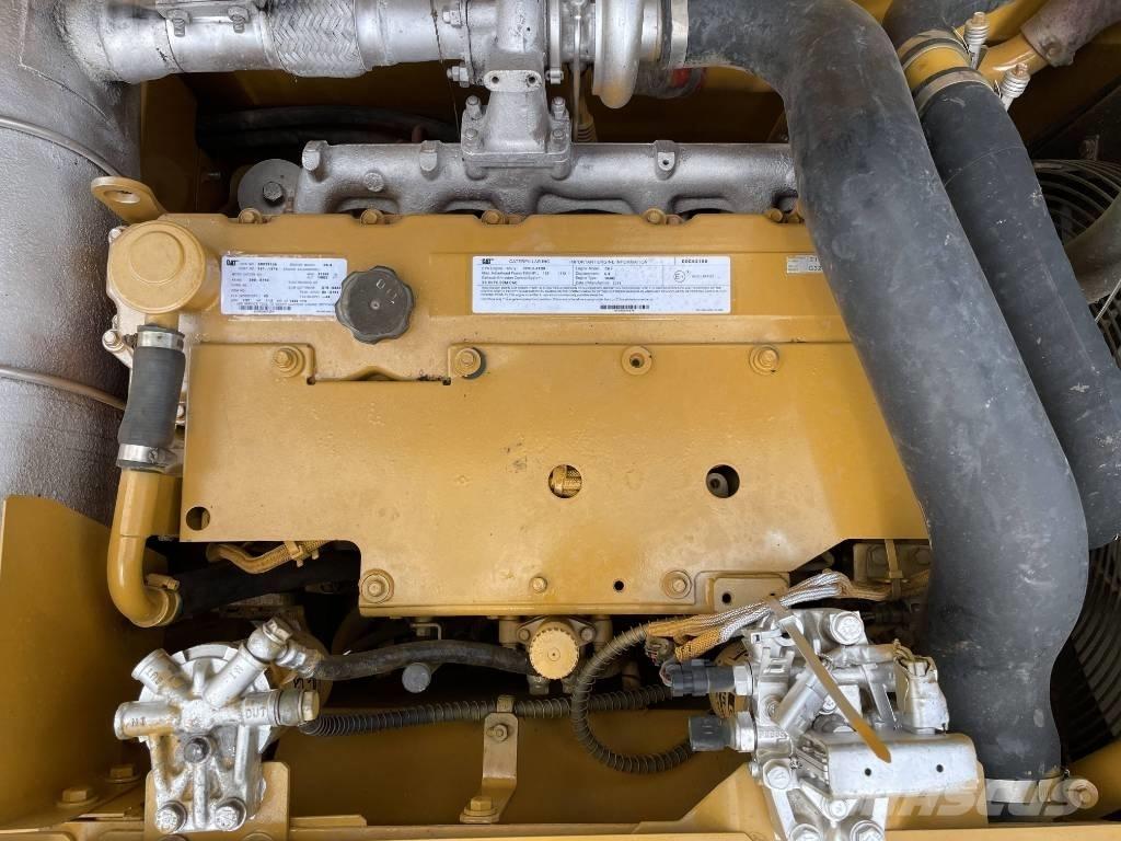 CAT 320 D 大型油圧ショベル12t以上（パワーショベル・ユンボ）