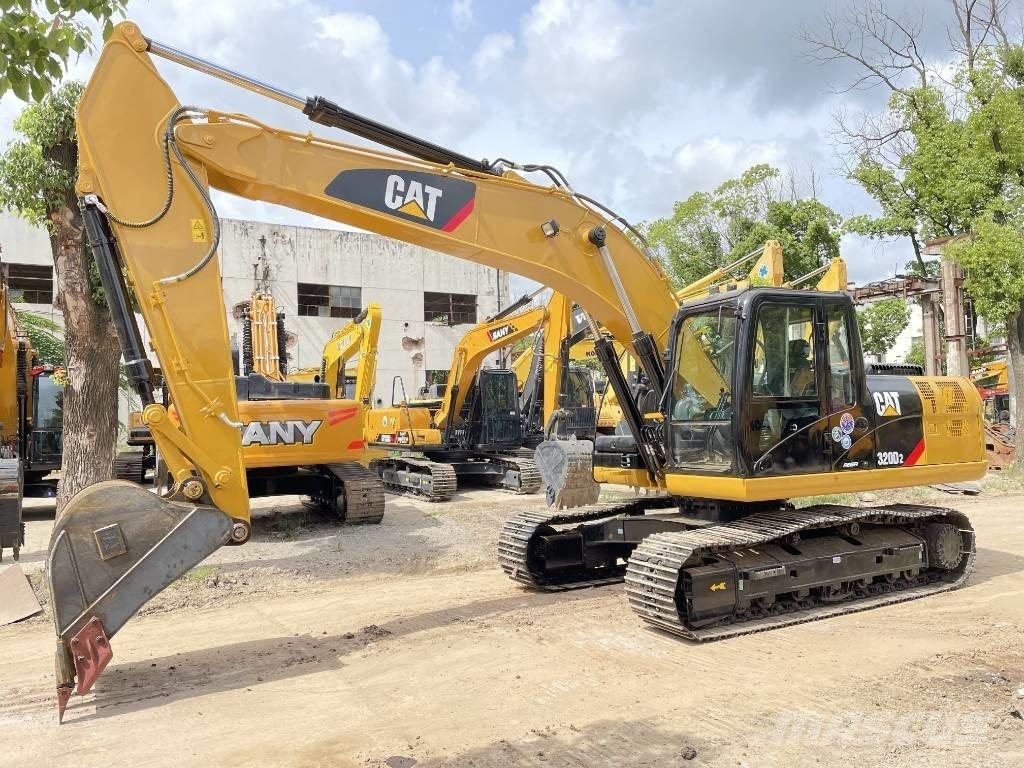 CAT 320 D 大型油圧ショベル12t以上（パワーショベル・ユンボ）