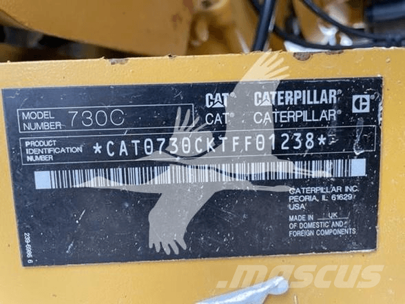 CAT 730C アーティキュレート式ダンプトラック