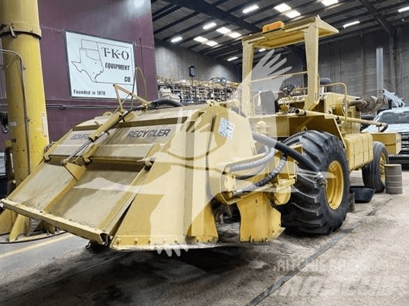 CAT D5K2 LGP ブルドーザー