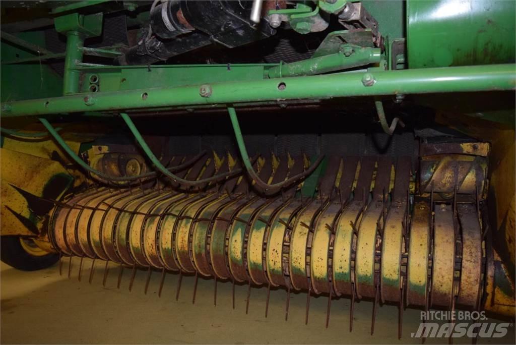 John Deere 580 ラウンドベーラー