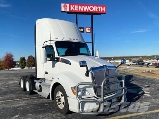 Kenworth T 680 中古トラクターヘッド | トレーラーヘッド