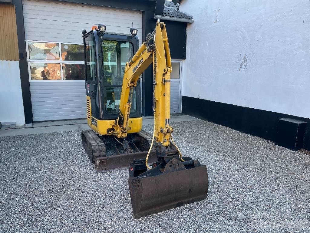 Komatsu PC 16 R-3HS ミニ油圧ショベル 7t以下（ミニユンボ・ミニディガー）