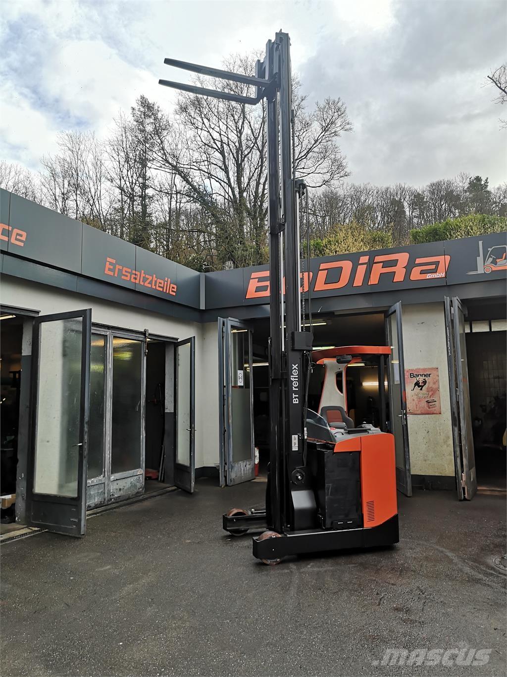 BT RRE 160 リーチフォークリフト