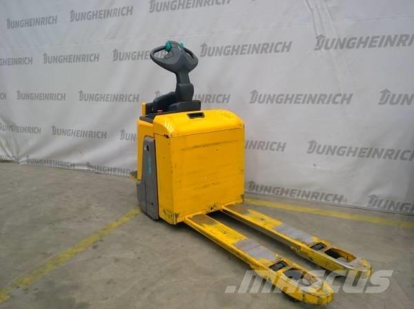 Jungheinrich ERE 225 ローリフトとプラットフォーム