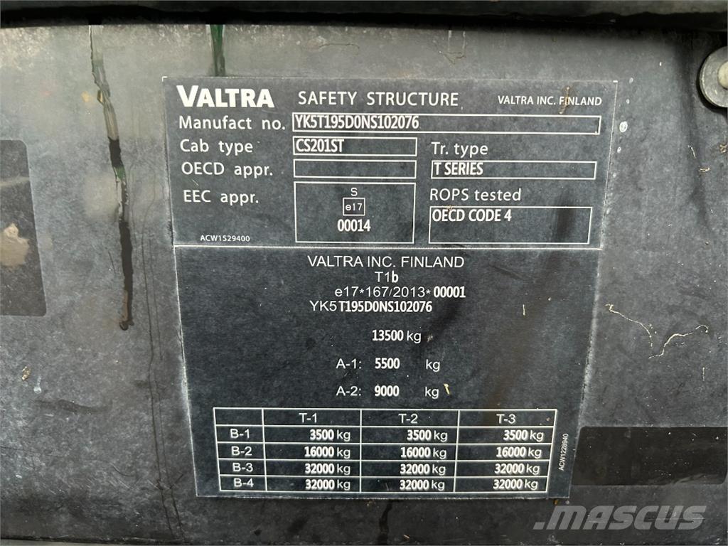 Valtra T195 トラクター