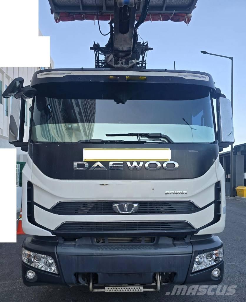 Horyong SKY750 トラック高所作業車