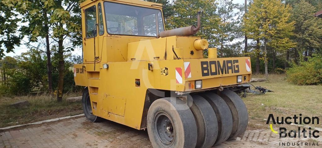 Bomag BW 20 R タイヤローラ