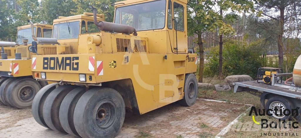 Bomag BW 20 R タイヤローラ