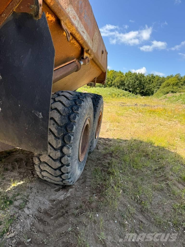 Volvo A 25 C サイト　ダンプ