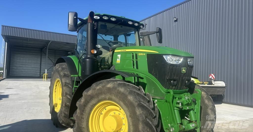 John Deere 6250R トラクター