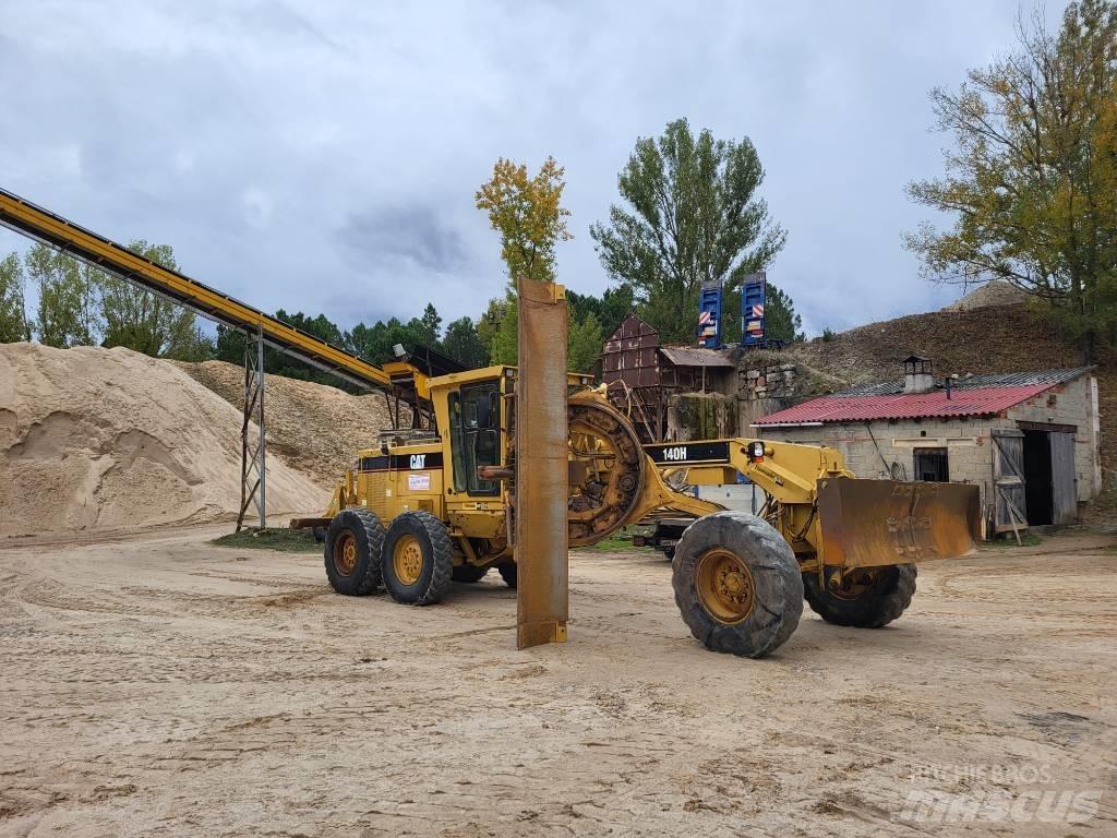 CAT 140 H モーターグレーダー