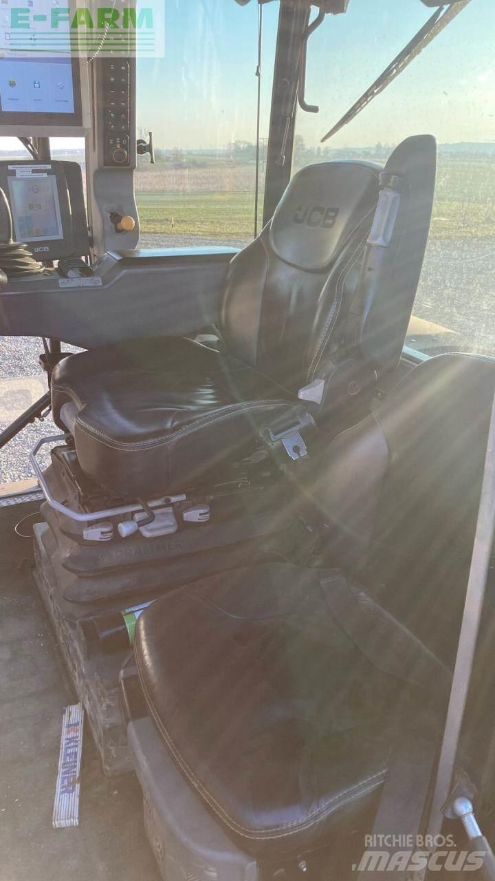 JCB Fastrac 4220 トラクター
