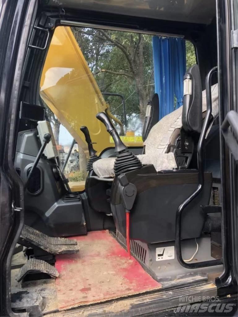 Sany SY 155 C 大型油圧ショベル12t以上（パワーショベル・ユンボ）