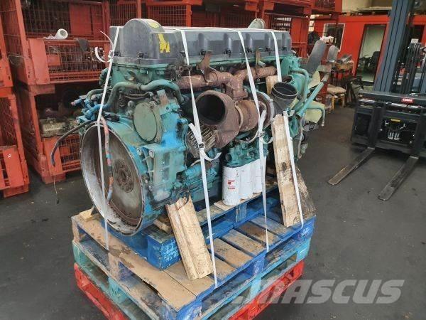 Volvo D9A260 EC01 エンジン